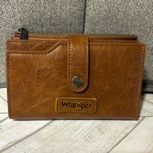 Wrangler Women’s Trifold Wallet New with tag